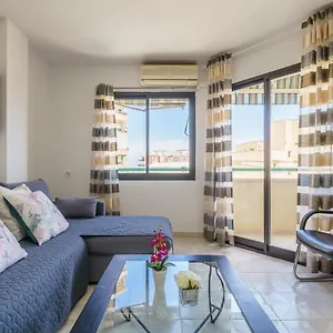 https://malagasuite-cozy-apartment-torremolinos.1costadelsol.com