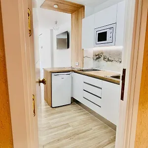 https://moderno-apartamento-playa.1costadelsol.com